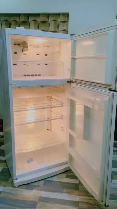 IMPORTED FRIDGE JAMBO SIZE EXTRA LARGE TOSHIBA
