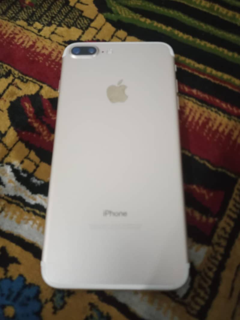 Apple iPhone 7 Plus 5