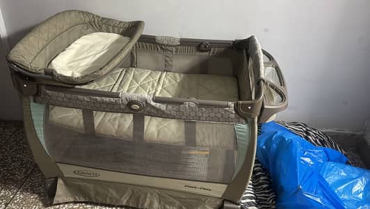 GRACO Playard 3 in 1 Baby cot, Changing pad, Rocker