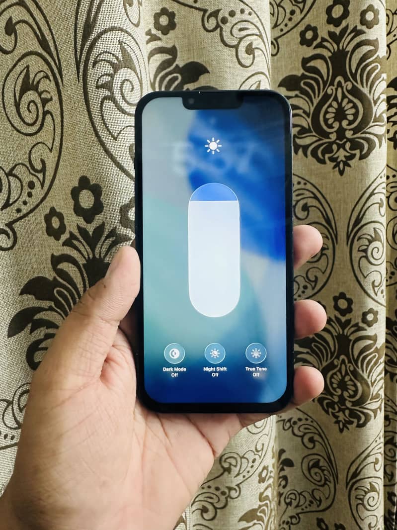 Apple iPhone 13 3