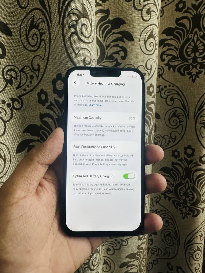 Apple iPhone 13 6