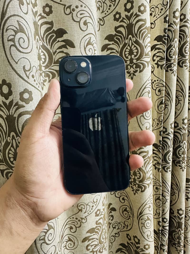 Apple iPhone 13 7
