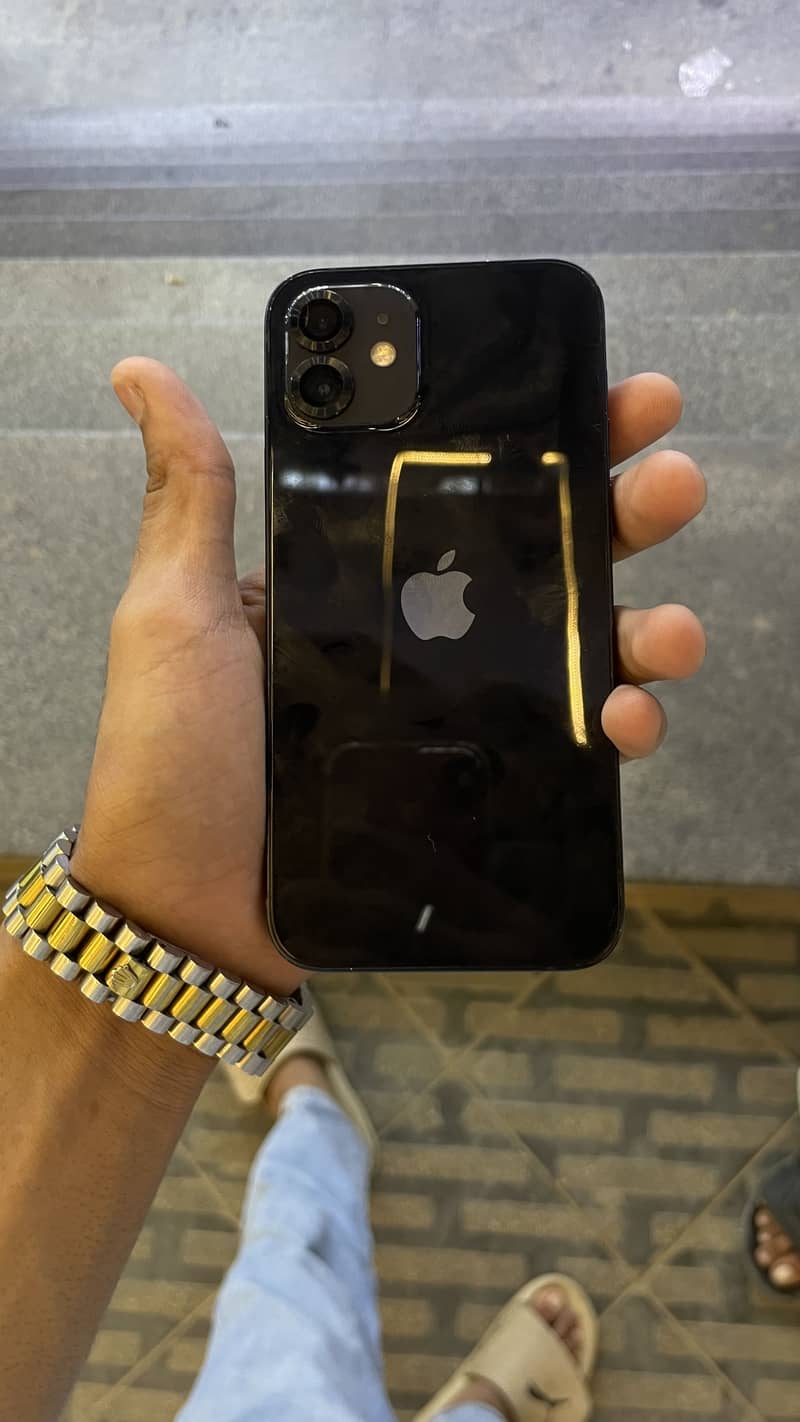 Apple iPhone 12 1