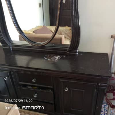 dressing table