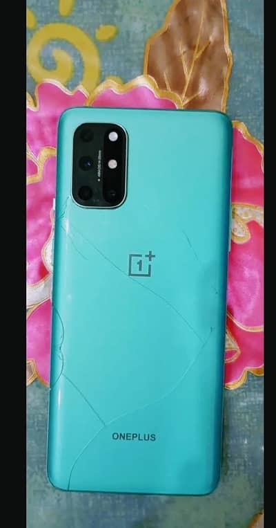 One Plus 8T . 256gb water pack phone clear display