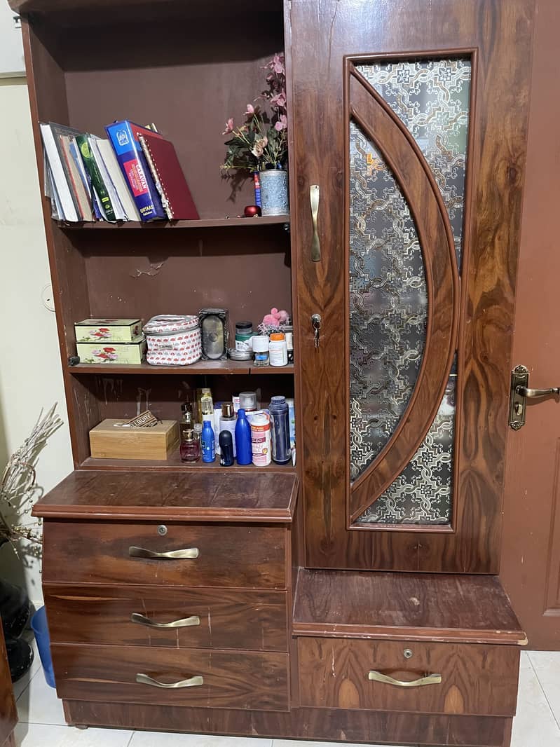 Dressing table 0