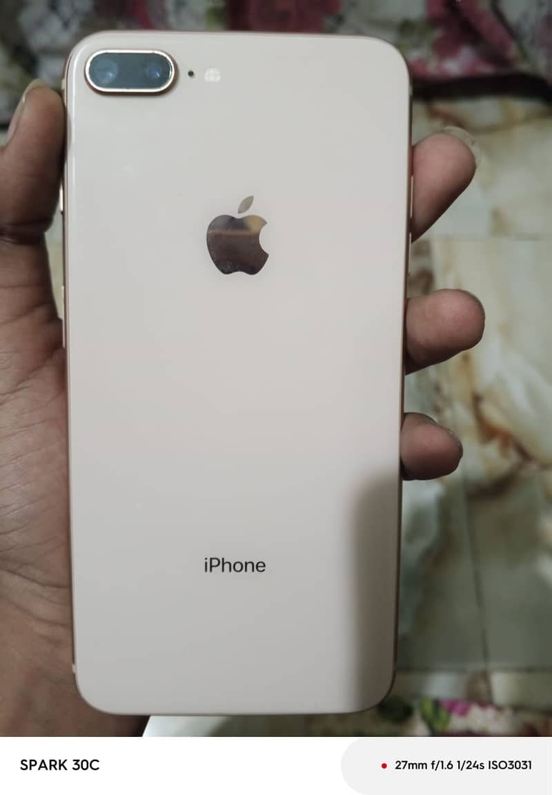 Apple iPhone 8 Plus 2