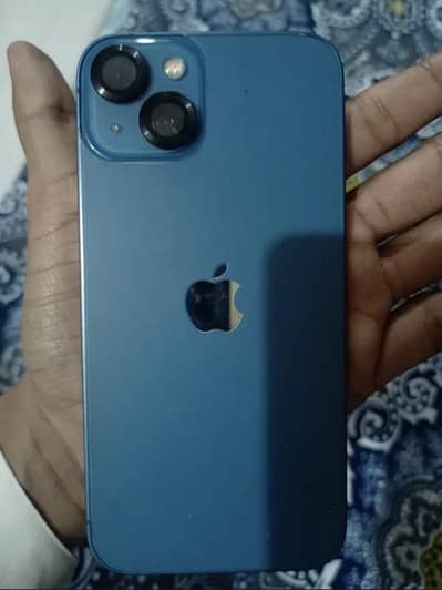 Apple iPhone 13