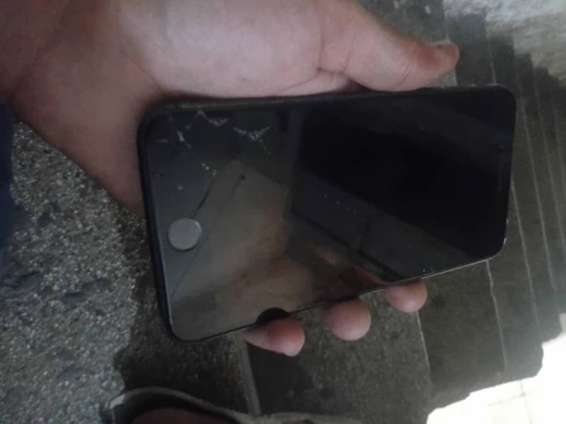 Apple iPhone 8 Plus 6