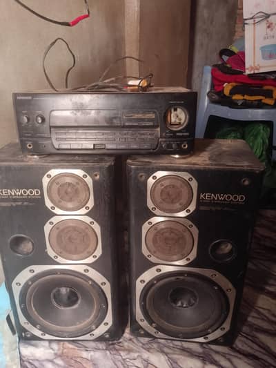 Original Kenwood Stereo System with 2 Large Speakers – For Sale