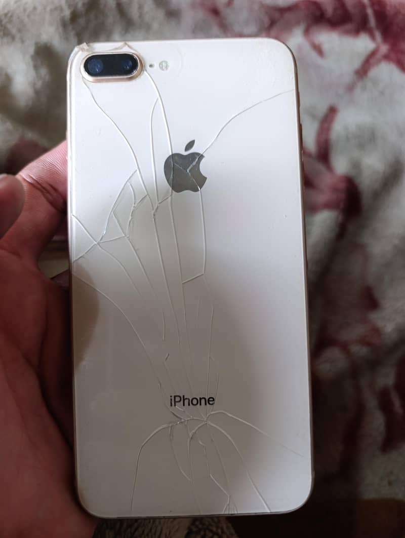 Apple iPhone 8 Plus 1