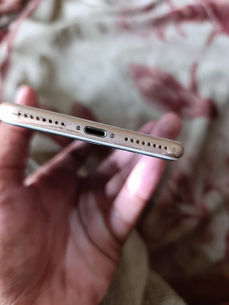 Apple iPhone 8 Plus 2