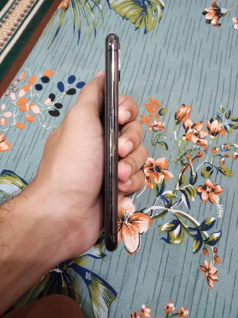 Apple iPhone X 2