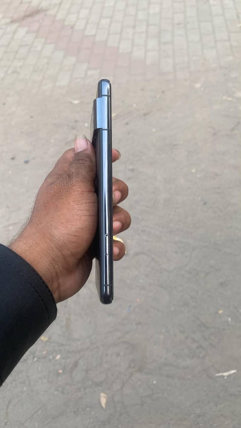 Google Pixel 8 Pro 2