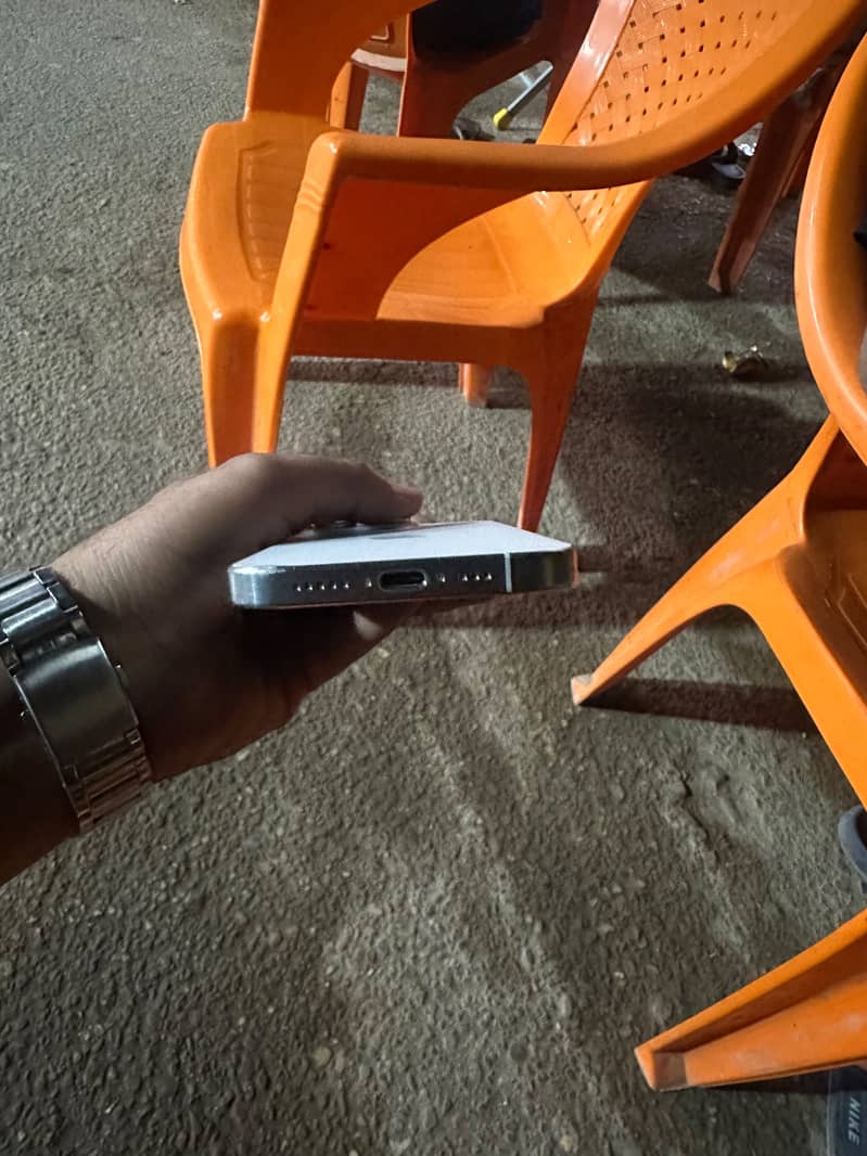 Apple iPhone 15 Pro 6