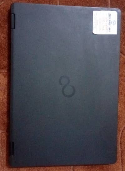 Fujitsu Life book U729 Business Laptop with touch screen i5 8th