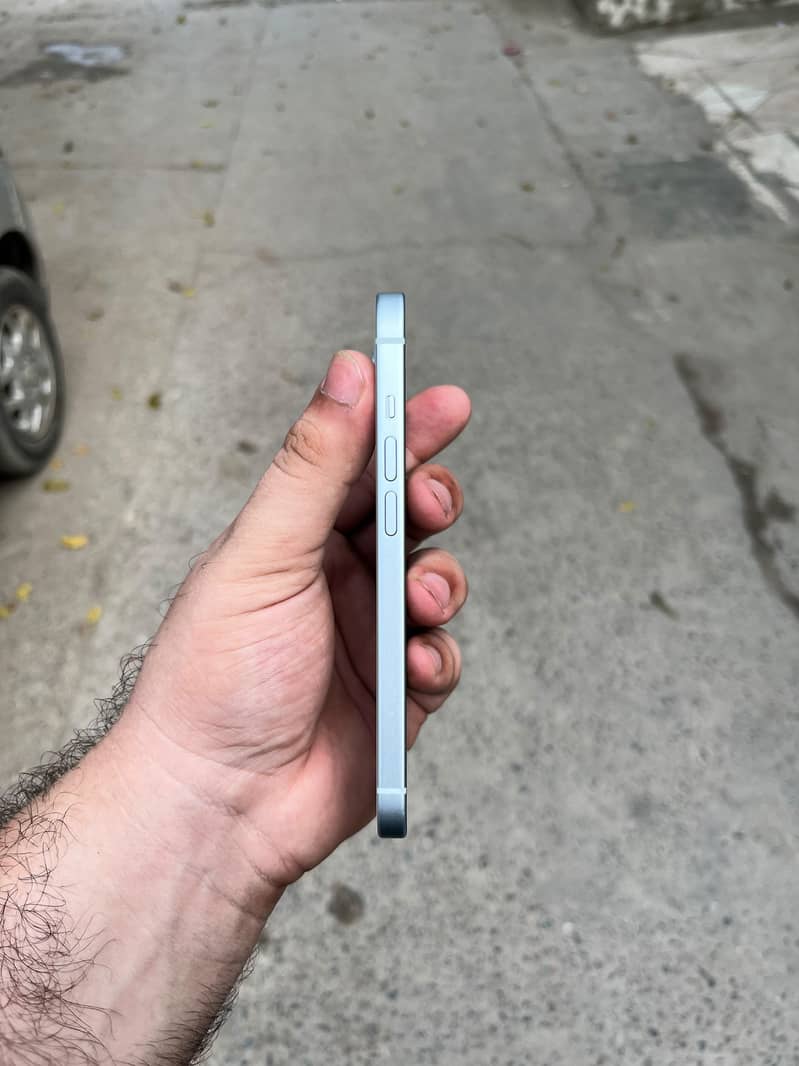 Apple iPhone 15 2