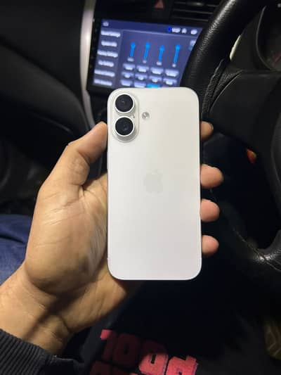 Apple iPhone 16