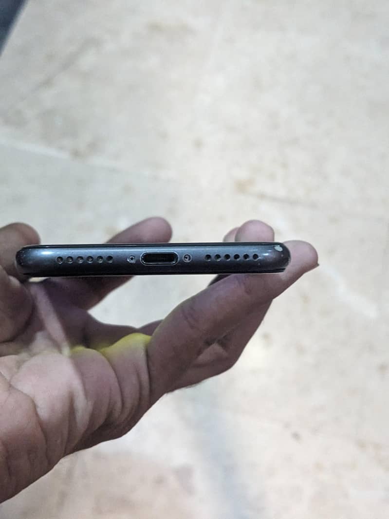 Apple iPhone 8 2