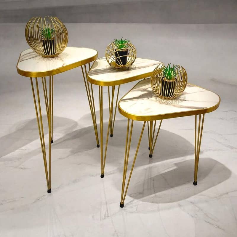 3 Nesting Table Triangular table 1701 0