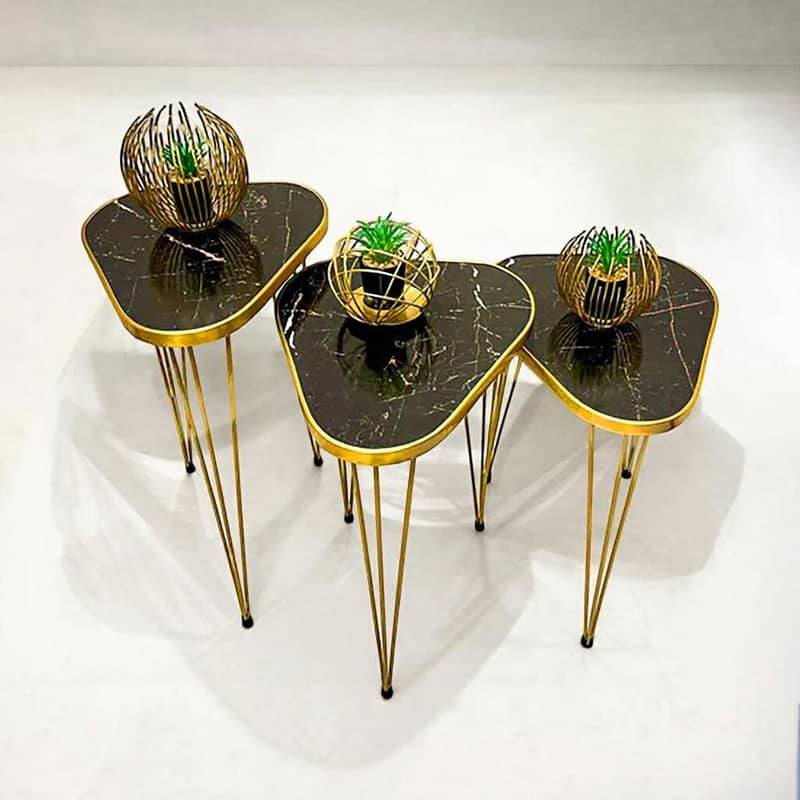3 Nesting Table Triangular table 1701 1