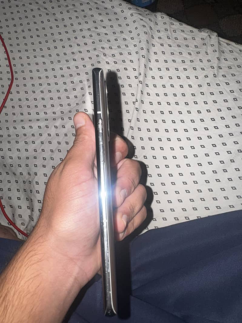 One Plus 9 Pro 4