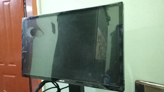 24 Inch LCD Hybrid St. with HDMI Cable & Power Cable - Fresh Condition