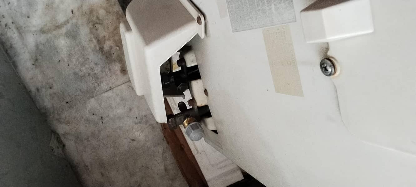 Media Split Ac 1