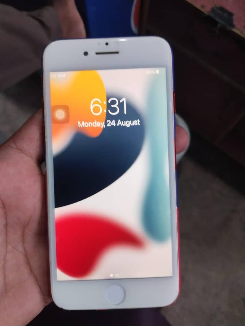 Apple iPhone 7 0