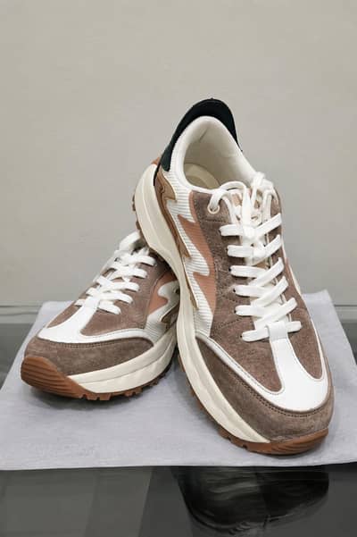 Stylish Premium Casual Sneakers for Men – Comfortable & Trendy