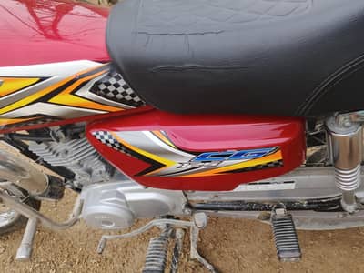 bilkul new bike  hen 2 Saal local use Huwa hen
