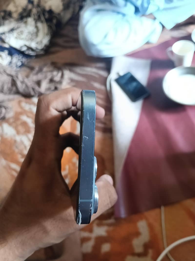 Apple iPhone 13 Pro Max 5