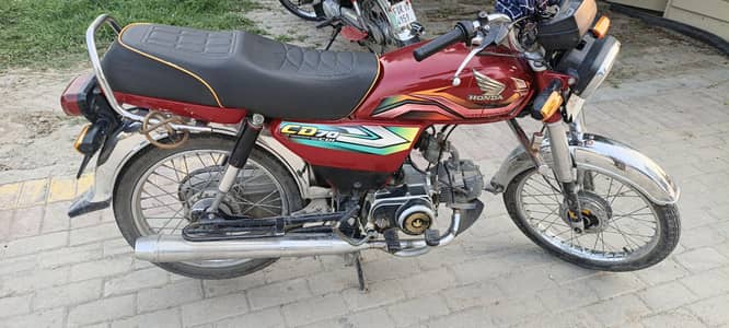 Honda CD70 selling