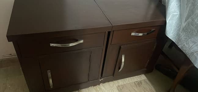 2 side tables and mirror