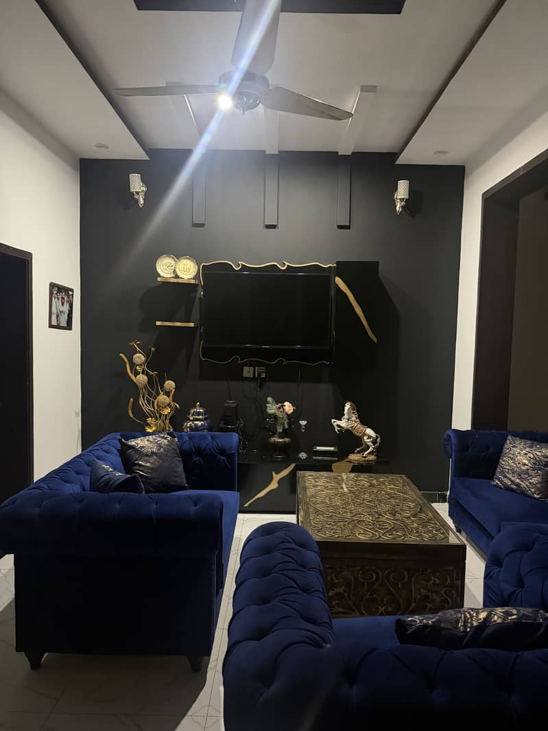 Sofa set with table 0