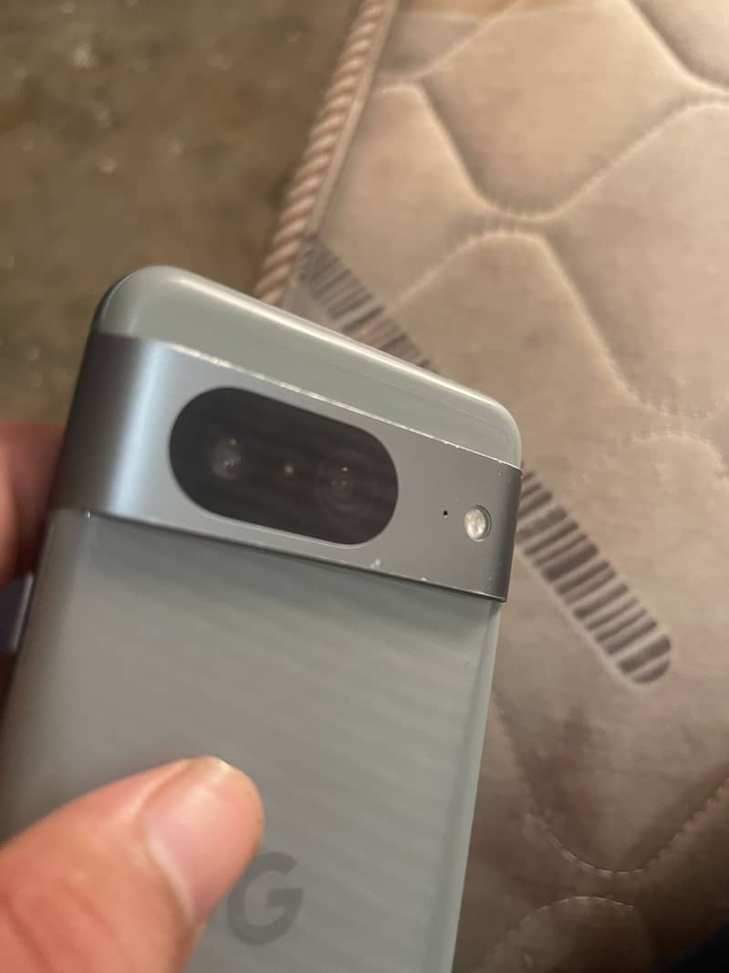 Google Pixel 8 2