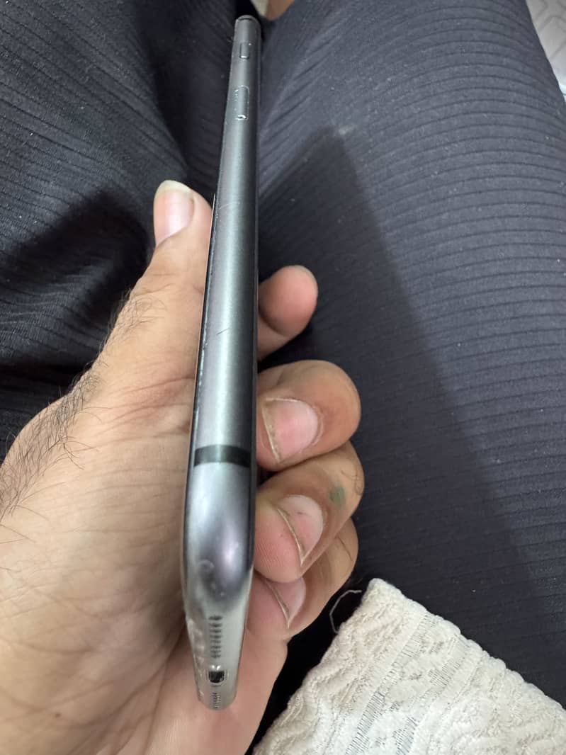 Apple iPhone 8 Plus 2