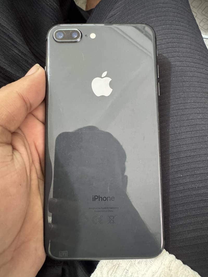 Apple iPhone 8 Plus 5