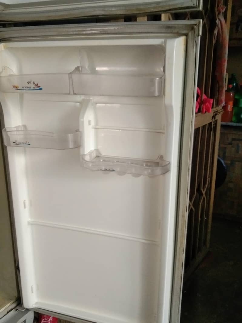 FRIDGE 3