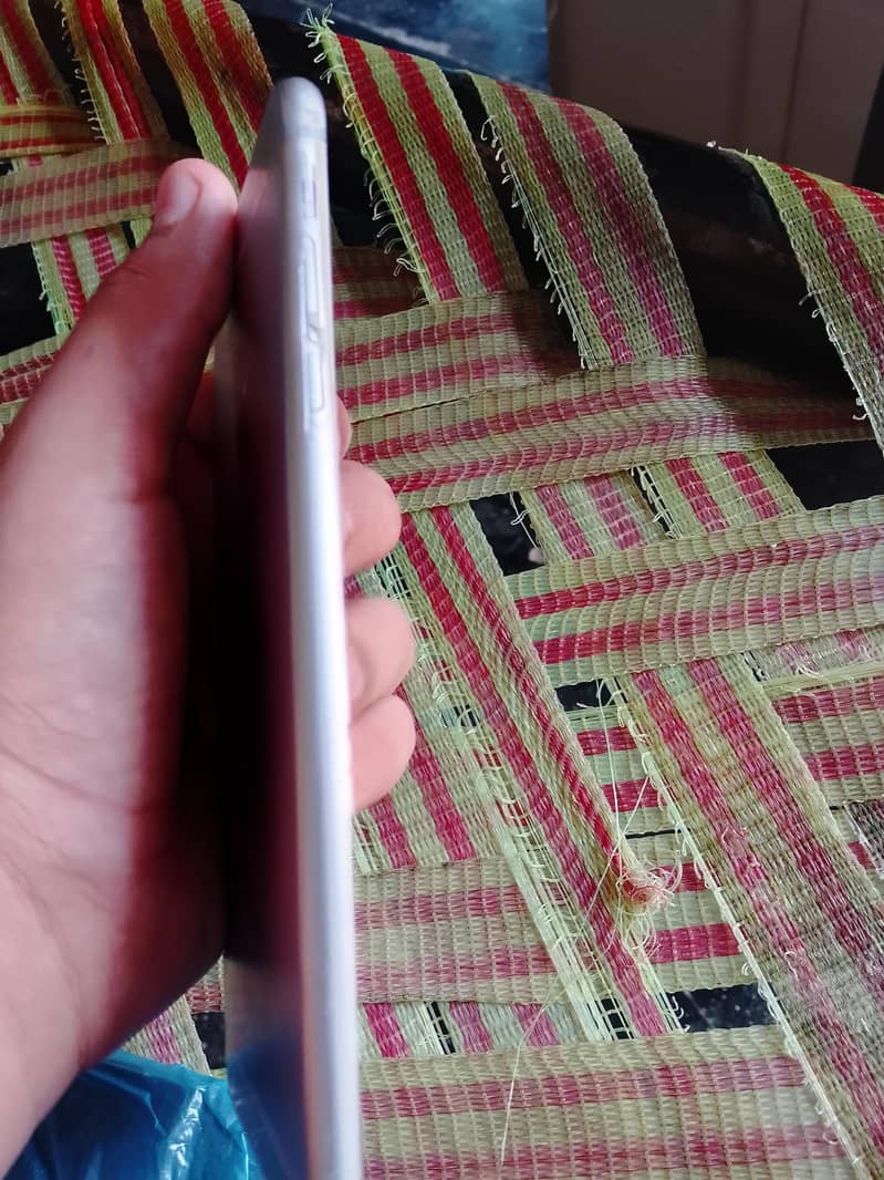 iphone 6S plus 5