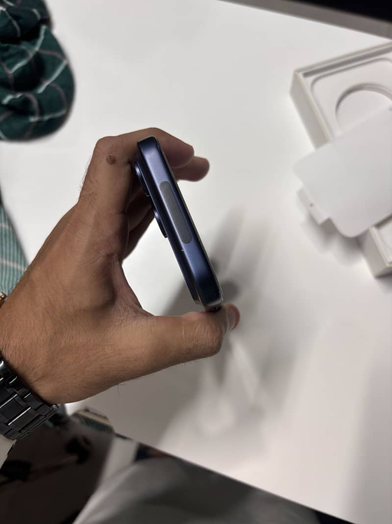 Apple iPhone 17 Pro Max 3