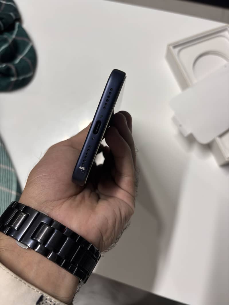 Apple iPhone 17 Pro Max 5