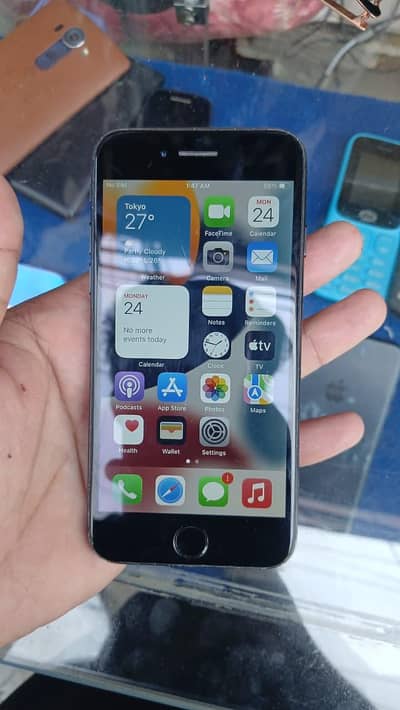 Apple iPhone 7
