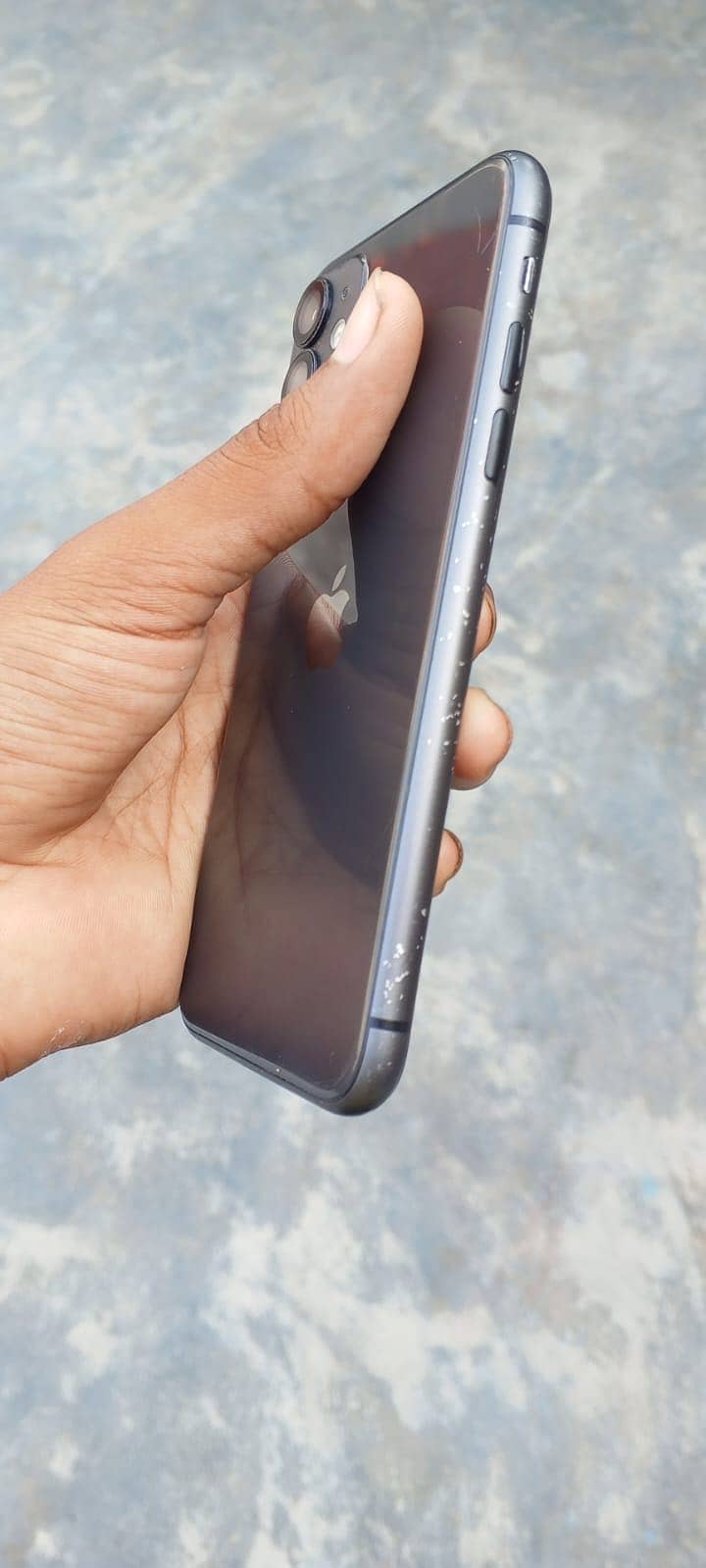 Apple iPhone 11 4