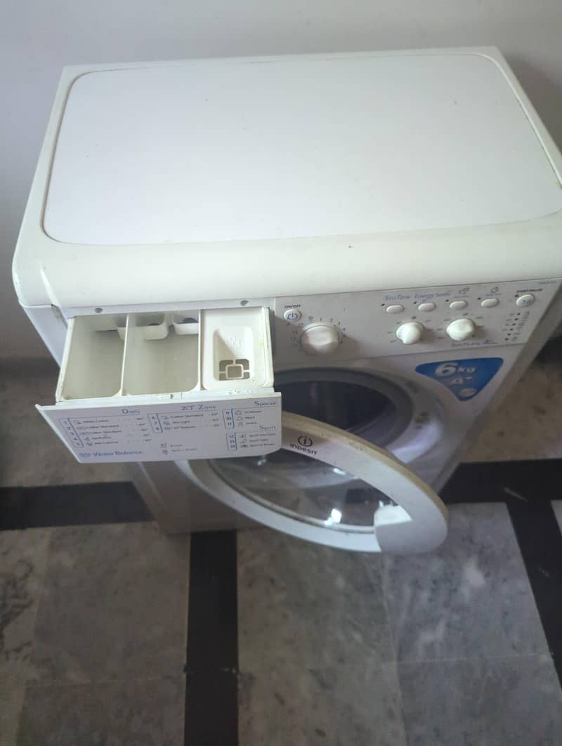 Indesit Imported Indesit fully automatic washing machine 6