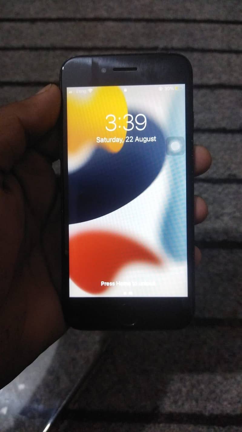 Apple iPhone 7 2