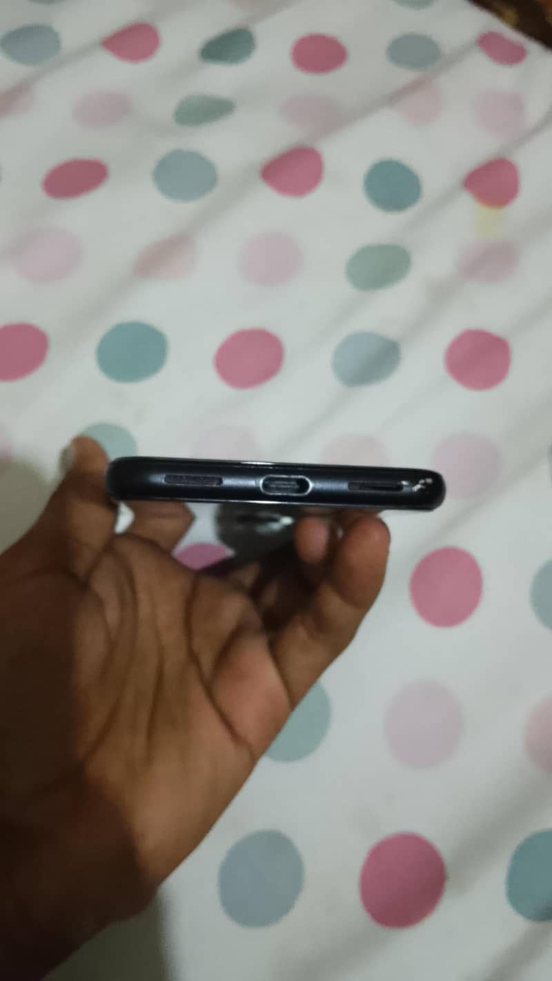 Google Pixel 4 3
