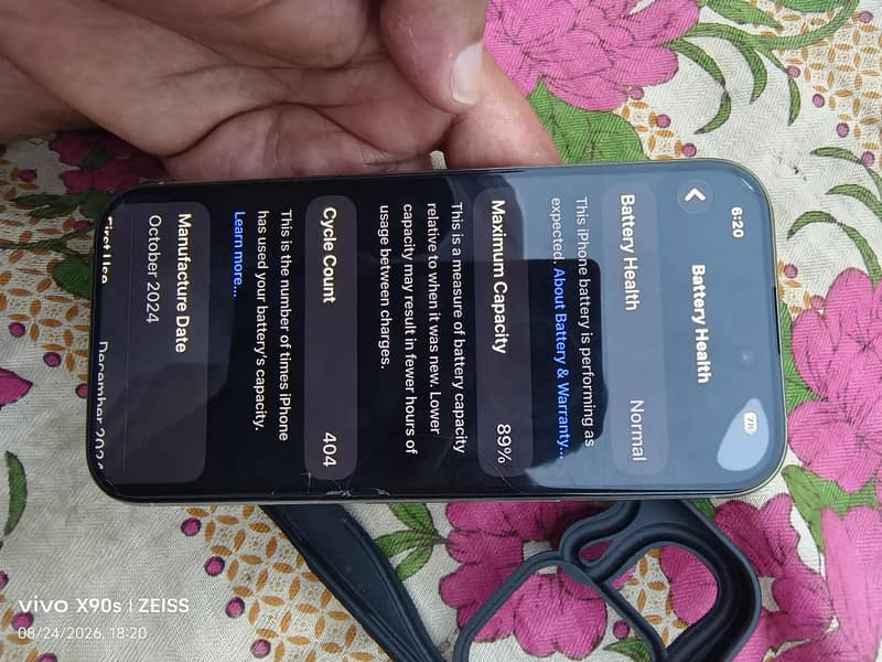 Apple iPhone 16 Pro 0