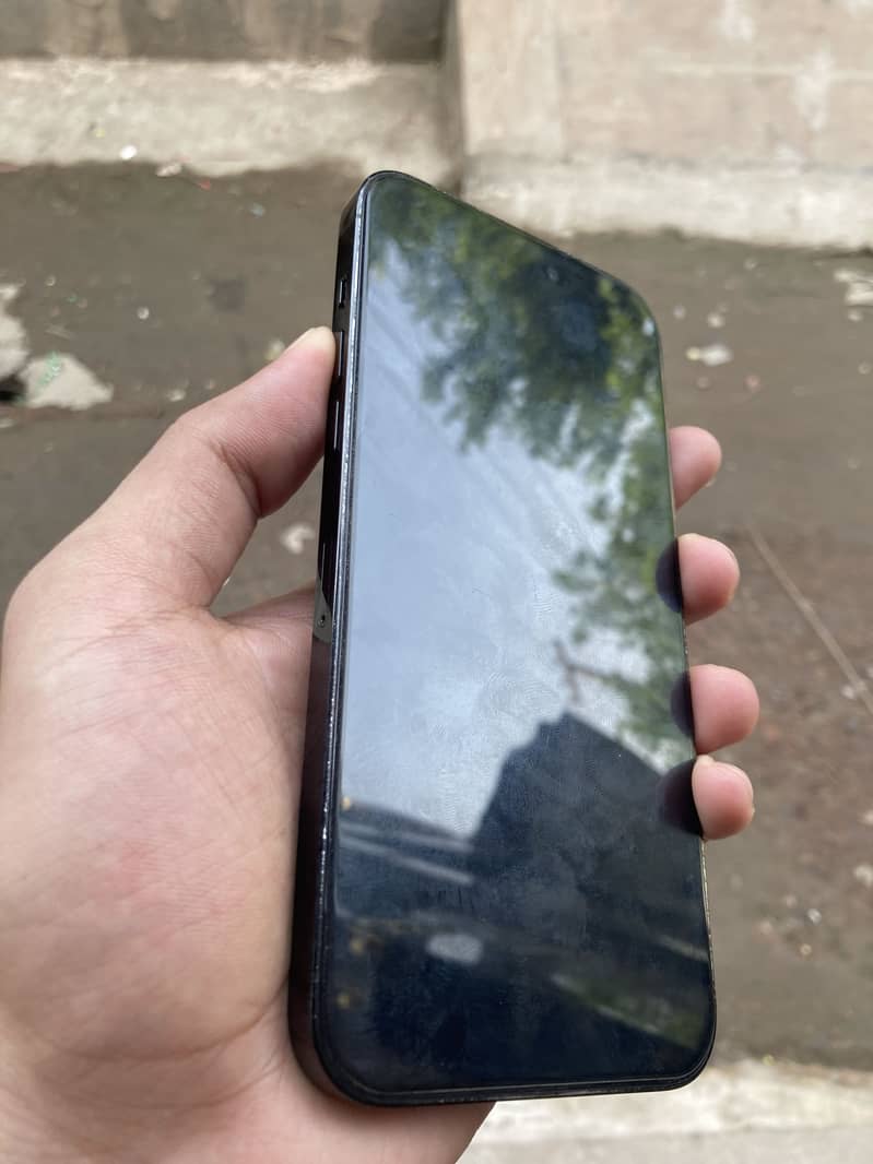 Apple iPhone 14 Pro Max 2