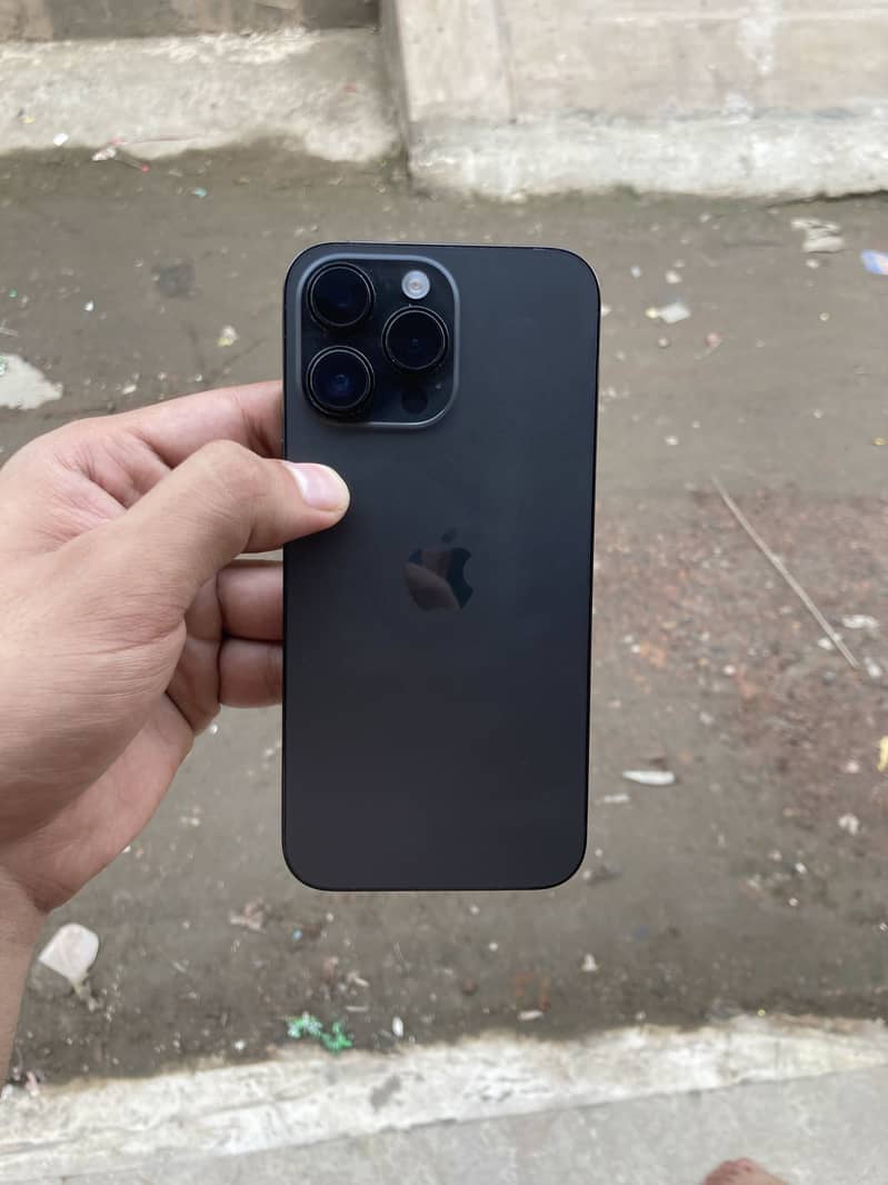 Apple iPhone 14 Pro Max 4